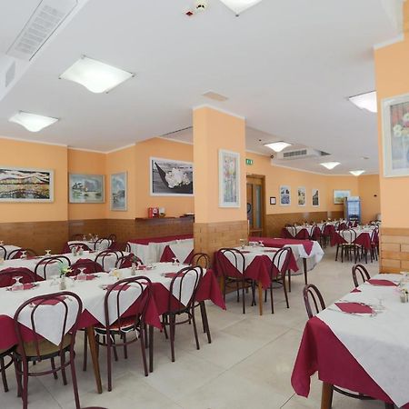 Hotel Milena Ρίμινι Εξωτερικό φωτογραφία